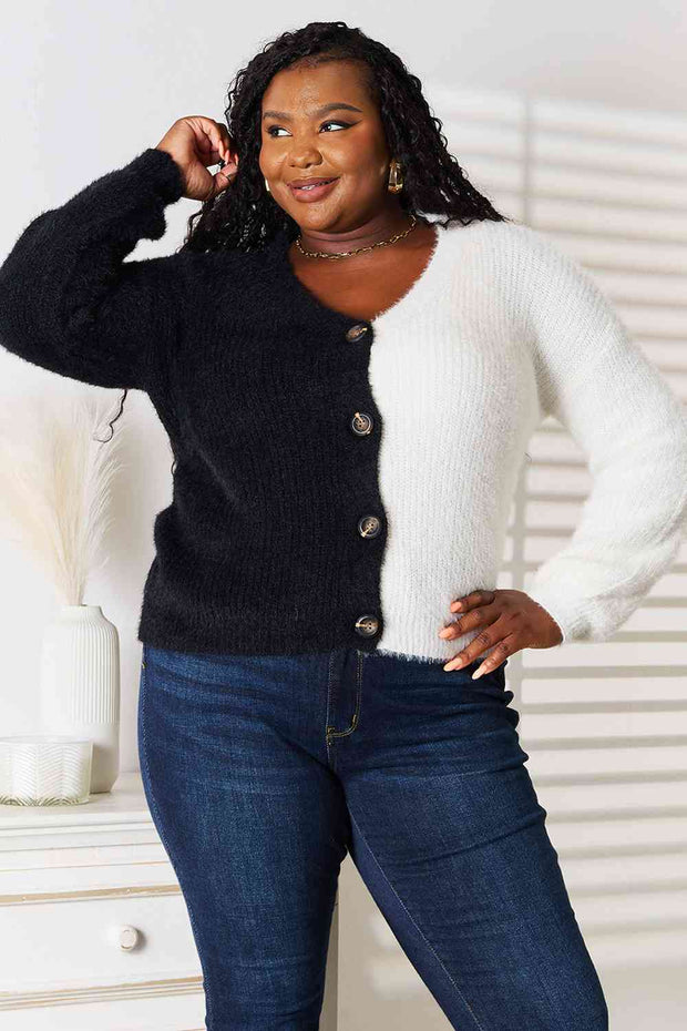 Woven Right Contrast Button-Front V-Neck Cardigan LIAXO