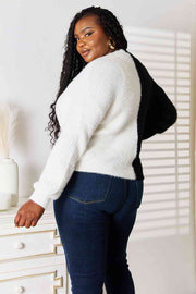 Woven Right Contrast Button-Front V-Neck Cardigan LIAXO